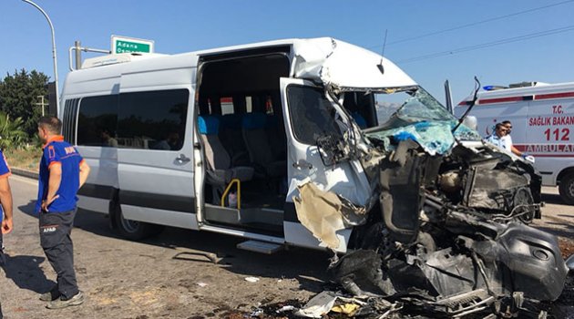 İşçi taşıyan servis ile tır çarpıştı yaralılar var