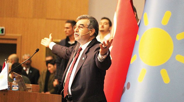 İYİ Partililer salona sığmadı