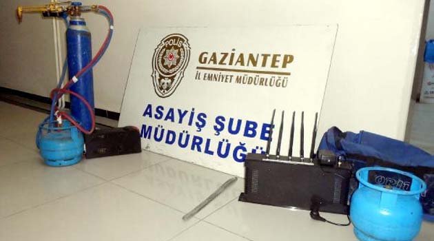 Jammerli hırsızlara gözaltı