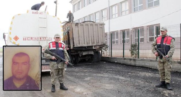 Jandarmaya yakalanmamak için kamyondan atlayan Suriyeli öldü
