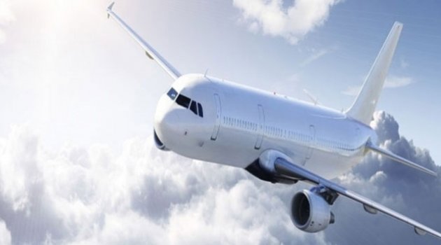 Kabin amiri yaralanınca uçak geri döndü