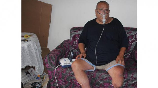 Kaçak elektrikle hayatta kalmaya çalışıyor