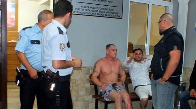 Kaçırılmaktan korkan 2 erkek turist otele sığındı
