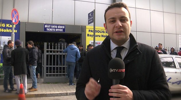 Kadıköy'de bilet kuyruğu