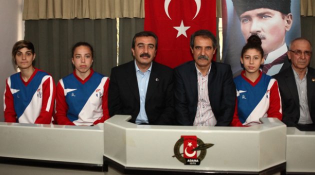Kadın futbolcular Kadınlar Günü’nde dayak yedi