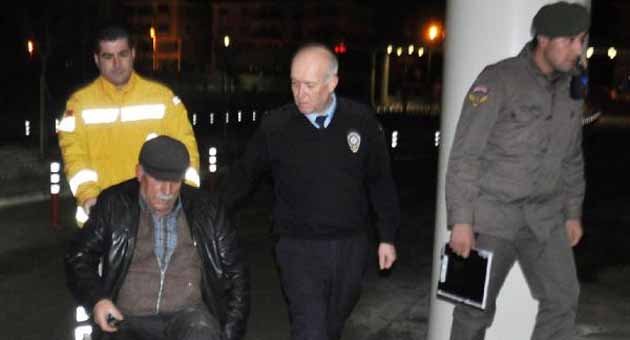 Kadın müşterisini koruyan taksici bıçaklandı