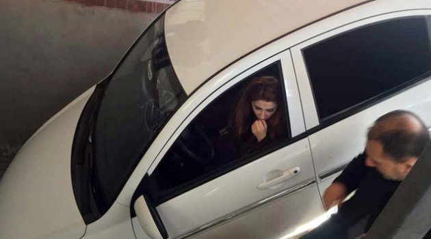 Kadın sürücü ortalığı birbirine kattı
