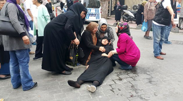 Kadına çarpıp kaçan sürücüyü vatandaşlar durdurdu