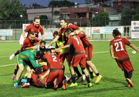 "Kadına Karşı Şiddete Hayır" Turnuvasının Şampiyonu Adana Adliyespor