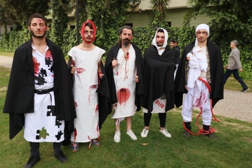 Kadına Şiddete Makyajlı Ve Danslı Tepki