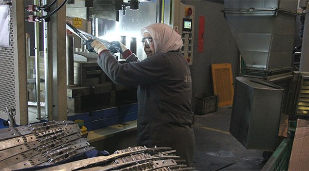 Kadınlar ağır sanayiye de el attı