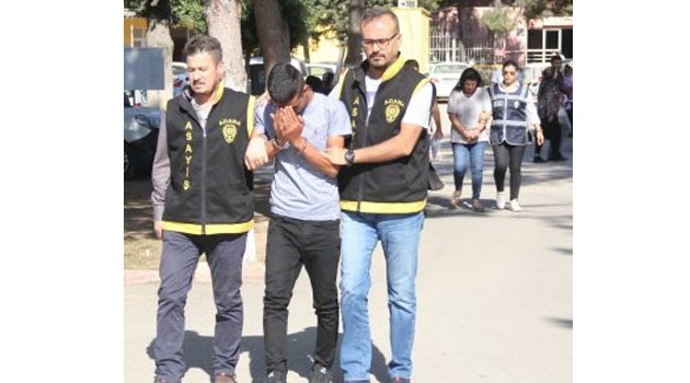 Kadınlar Eğlendirdi, Erkekler Gasp Etti