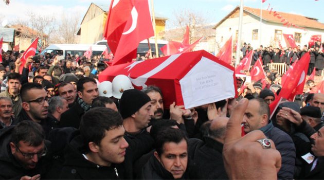 Kahraman şehit Fethi Sekin’i binler uğurladı