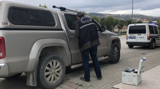 Kamyonette silahlı saldırıya uğradı