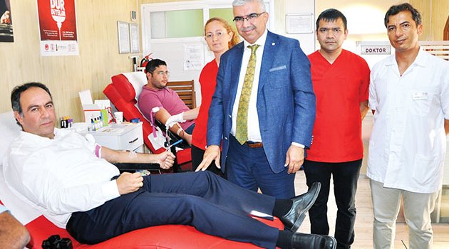 Tümer’den kan bağışı