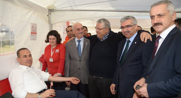 “Kana-sana ihtiyacım var, Bir kan bir fidan” kampanyası