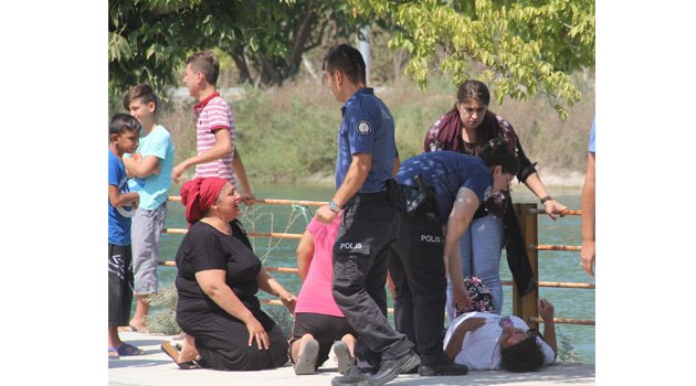 Kanala düşen çocuk akıntıya kapıldı