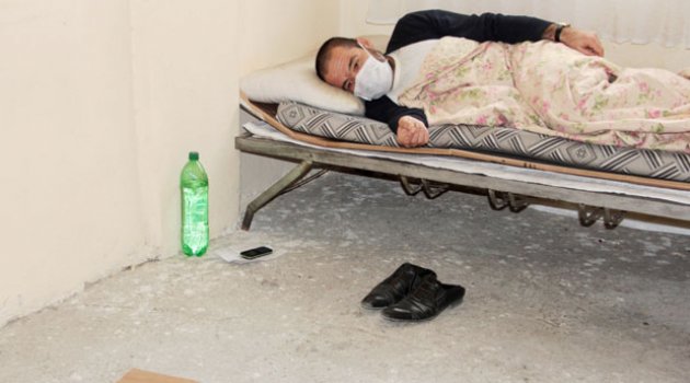 Kanser hastası adamın yürek burkan yaşamı