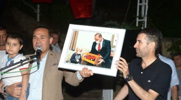 Kanserle savaşı kazanan Yağız’dan Başkan Sözlü’ye karne sürprizi