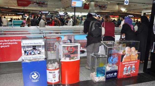 Kanserli çocuklara yardım paralarını çalarken yakalandılar