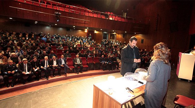 Kapalı semt pazarında tezgahlar kura ile belirlendi