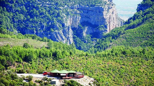 Kapıkaya Kanyonu'na cam köprü