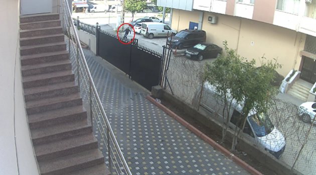 Kapkaç anı kameralara yansıdı