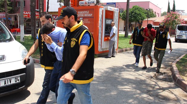 Kapkaç zanlıları kısa sürede yakalandı