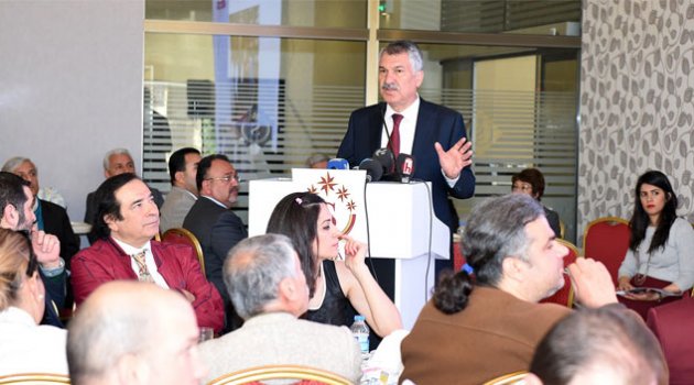 Karalar, 1 yılını değerlendirdi