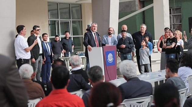 Karalar, acı günlerinde de halkının yanında