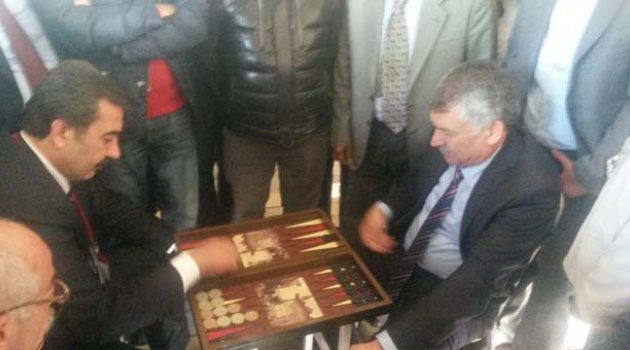 Karalar, Çetin'i mars etti