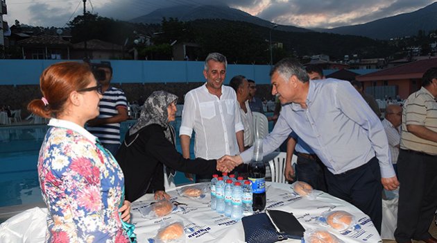 Karalar: “Dünyanın en güzel şeyi insanların birbirini sevmesidir”