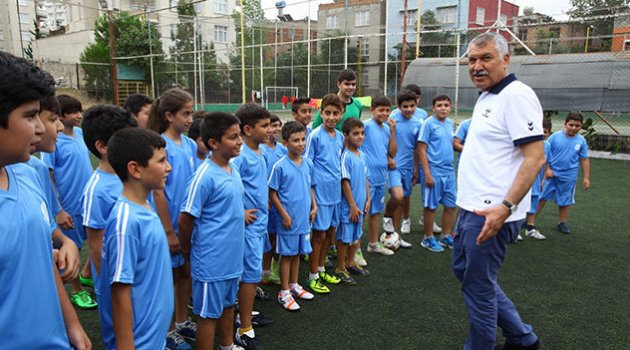 Karalar, Yaz Spor Okullarını ve Havuzları Ziyaret Etti