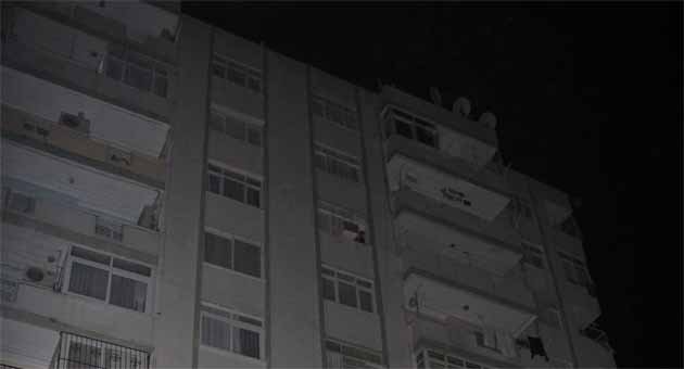 Kardeşini evde ölü buldu