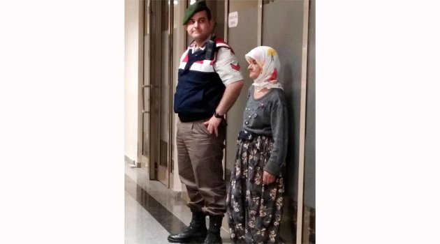 Kardeşinin kayınvalidesini bıçakladı