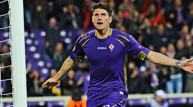Kartal Mario Gomez'i bekliyor!