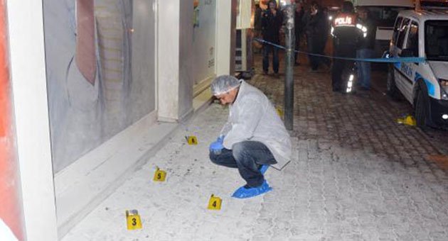 Kavga etti, hızını alamadı molotof attı