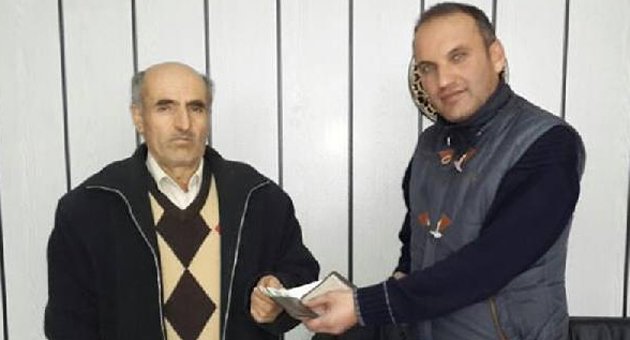 Kaybettiği cüzdanını 1.5 ay sonra buldu