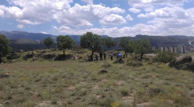 Kayıp olarak aranıyordu, ağaca asılı olarak bulundu