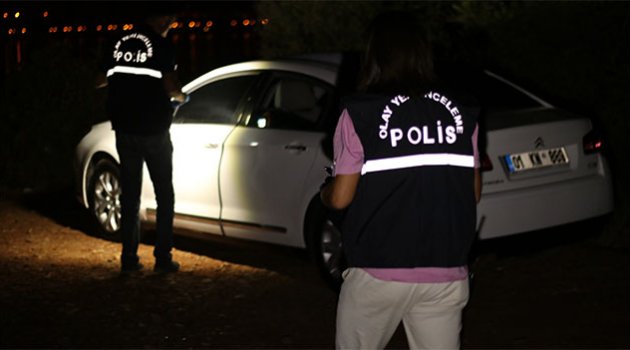 Otomobilde bıçaklanarak öldürüldü