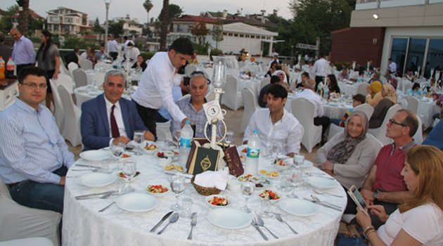 Kaymakam Özkan Adana’yı iftar yemeğinde buluşturdu