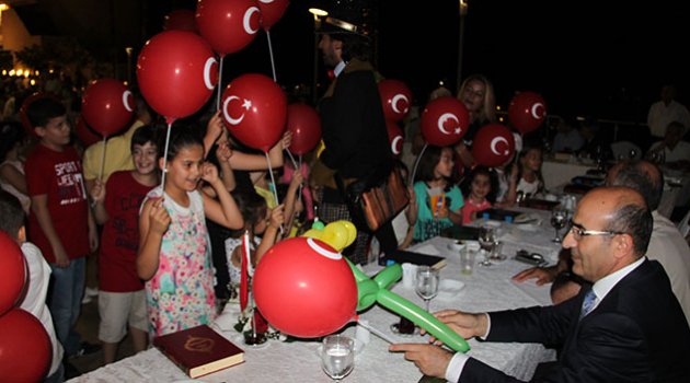 Kaymakam Özkan iftar sofrasını  şehit aileleri ve gazilerle paylaştı