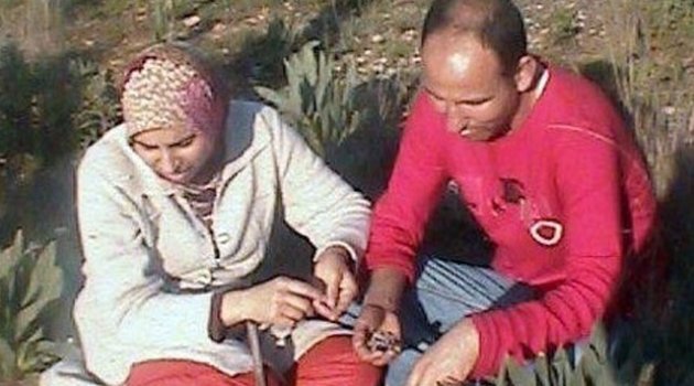 Kazada ölen hamile eşinin yazmasını öpüp koklayarak ağladı