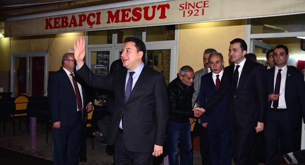 Kebapçı Mesut bakanları ağırladı