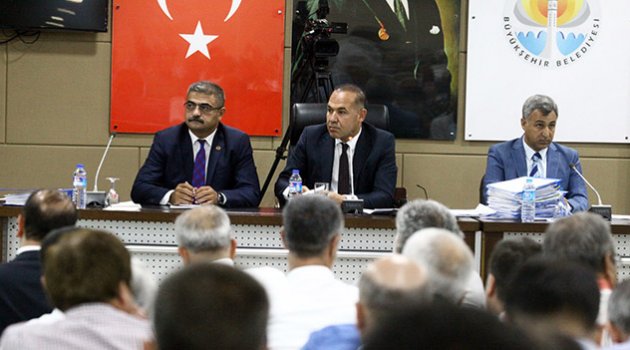 'Kenan Evren Bulvarı', 'Devlet Bahçeli Bulvarı' oldu