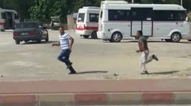 Kendisini dolmuşa almayan şoförü bıçakladı