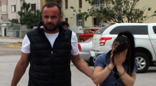 Kendisini taciz eden sevgilisinin arkadaşını öldürdü