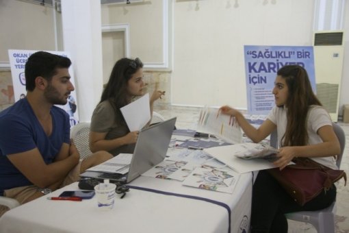 Kent konseyi tercih bürosu öğrenci akınına uğradı