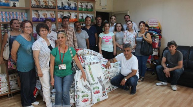KİHAYKO, sokak hayvanları için mama dağıttı