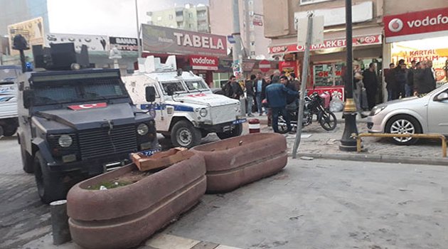 Kimliği belirsiz kadın iş yerine ateş açtı